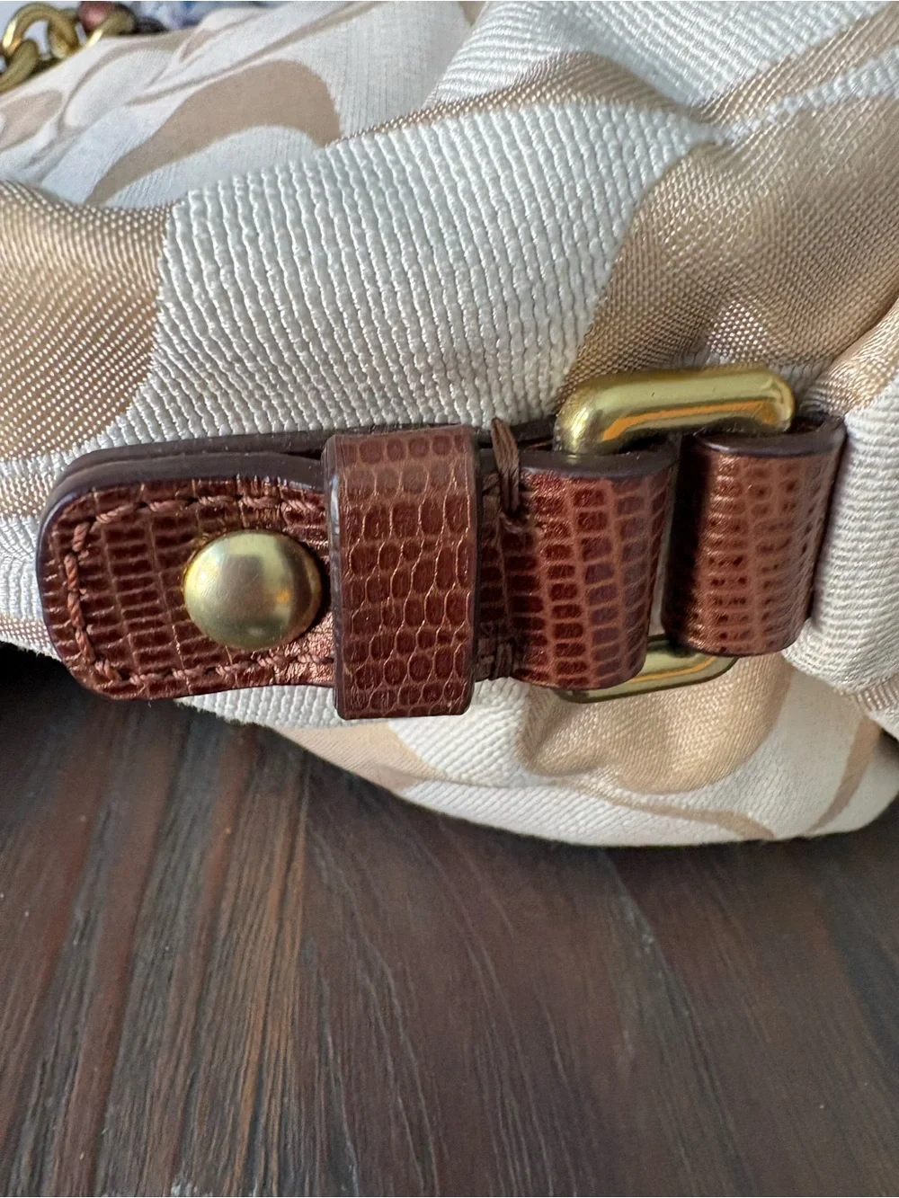 Coach Signature Canvas Shoulder Bag in Khaki/Chalk